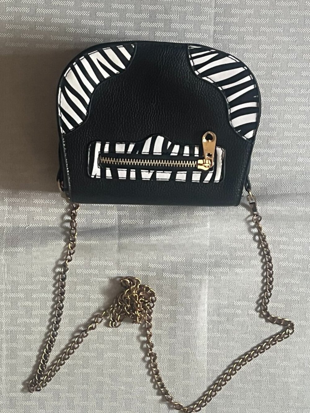 Stylish Small Black Bag wWth Zebra Stripe For Women’s , and Gold Cross BodyChain